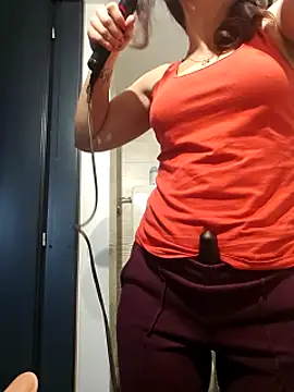 Snapshot of Kitty_Doll69 chatting on 02-20-25, 09:44 Kitty Doll69 online show from 02-20-25, 09:44