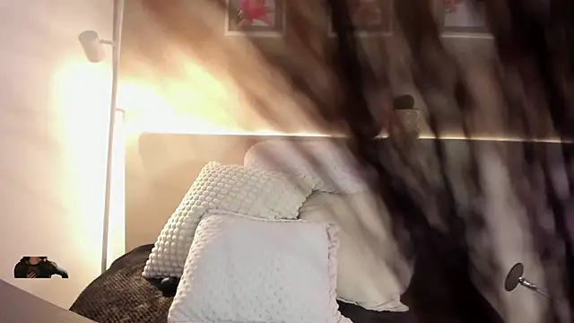 Snapshot of roxannegomez chatting on 01-07-26, 12:51 roxannegomez online show from 01-07-26, 12:51