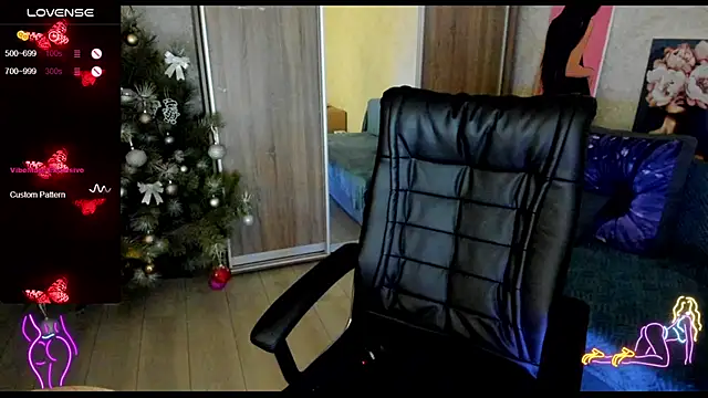 Snapshot of _NigoNika chatting on 12-21-24, 02:58  NigoNika online show from 12-21-24, 02:58