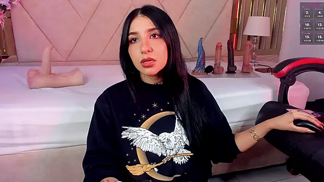 Leiaa  online show from 02-12-26, 05:57