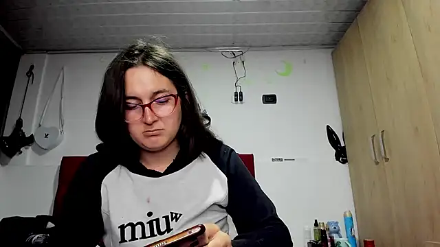 Sweet-Suck69 online show from 01-02-25, 12:55