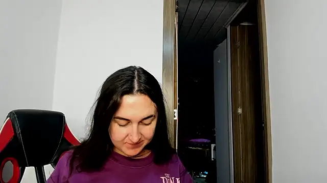 Sweet-Suck69 online show from 02-04-25, 03:44