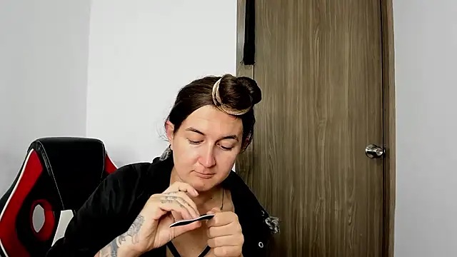 Sweet-Suck69 online show from 03-07-25, 07:19