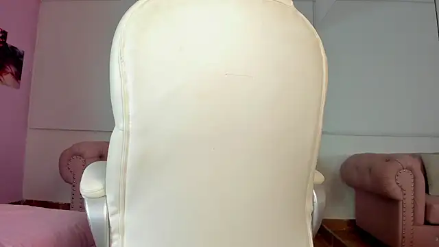 Snapshot of Giia_paiige18 chatting on 02-20-25, 03:34 Giia paiige18 online show from 02-20-25, 03:34