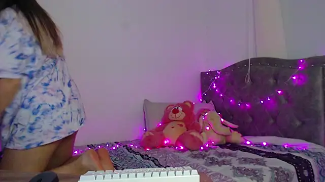 Snapshot of Giia_paiige18 chatting on 03-22-25, 03:09 Giia paiige18 online show from 03-22-25, 03:09