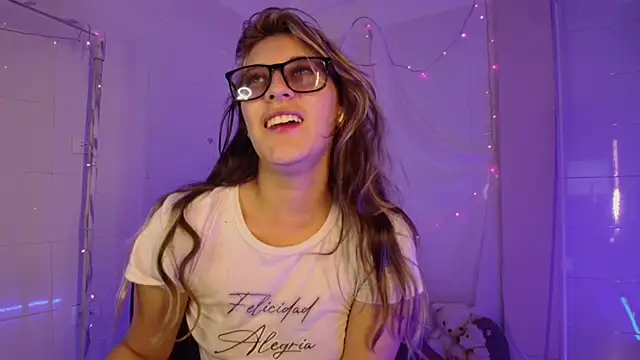 Snapshot of Giia_paiige18 chatting on 10-09-25, 01:47 Giia paiige18 online show from 10-09-25, 01:47