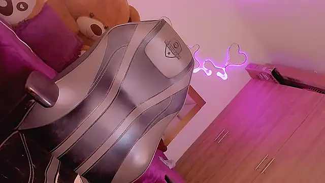 Snapshot of Vianca_Chanel chatting on 12-24-24, 04:44 Vianca Chanel online show from 12-24-24, 04:44