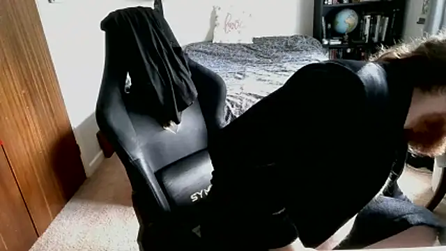 Hairy Guy30 online show from 04-13-26, 02:55