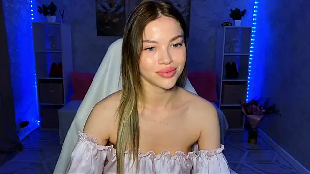 EmmyMills online show from 06-20-26, 09:06