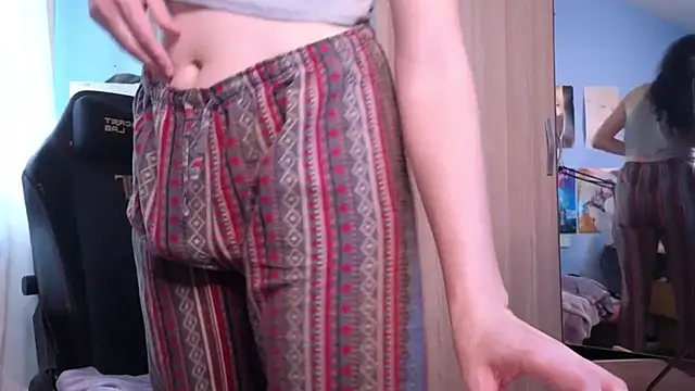 MemiKouki online show from 09-14-25, 05:01