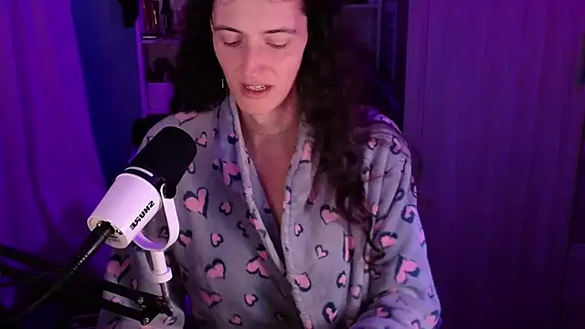 MemiKouki online show from 11-30-25, 05:28