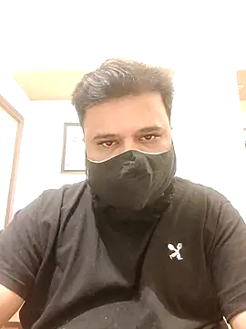 Hunk-Hand6 online show from 12-18-25, 08:48