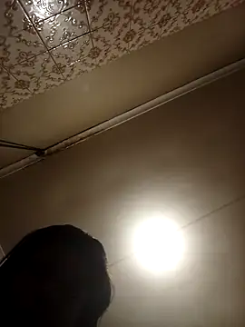 Snapshot of mloghyfsa chatting on 12-18-25, 05:35 mloghyfsa online show from 12-18-25, 05:35