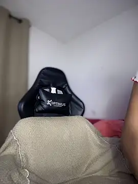 Snapshot of Miaa_love6969 chatting on 11-20-25, 10:31 Miaa love6969 online show from 11-20-25, 10:31