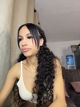 Snapshot of Miaa_love6969 chatting on 05-04-26, 02:18 Miaa love6969 online show from 05-04-26, 02:18