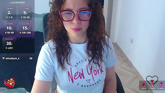 Snapshot of SharonR1 chatting on 05-23-26, 11:42 SharonR1 online show from 05-23-26, 11:42