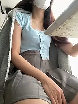 Lami Mi online show from 04-19-26, 05:40