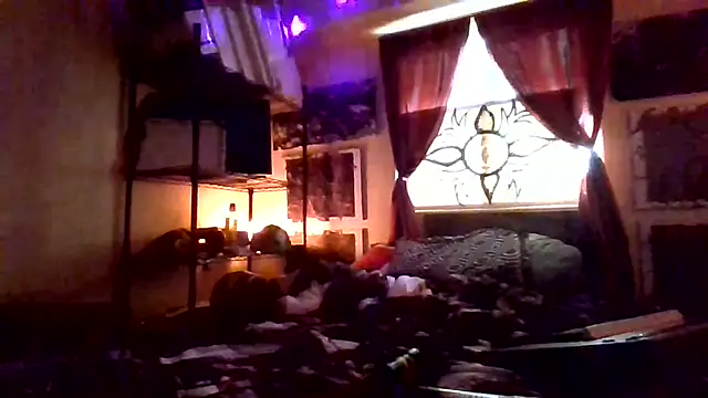 Mic Oxinner online show from 11-21-25, 05:55