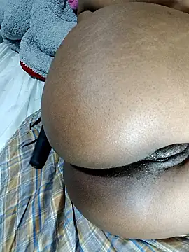 Snapshot of cuttie_sasha chatting on 10-11-25, 03:10 cuttie sasha online show from 10-11-25, 03:10