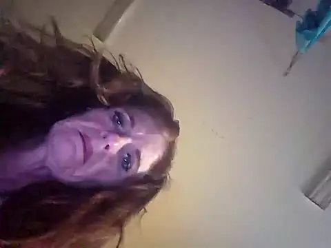 Snapshot of Avaivory chatting on 09-21-25, 01:35 Avaivory online show from 09-21-25, 01:35