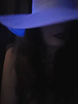 Snapshot of Avaivory chatting on 11-03-25, 09:21 Avaivory online show from 11-03-25, 09:21