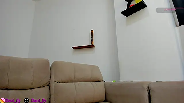 Snapshot of Dani_javi chatting on 11-15-25, 12:19 Dani javi online show from 11-15-25, 12:19