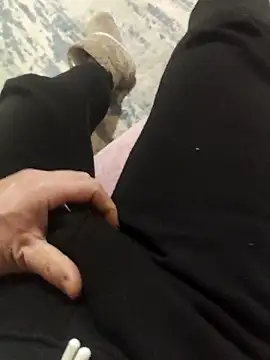 ssikerek23 online show from 12-18-25, 12:06