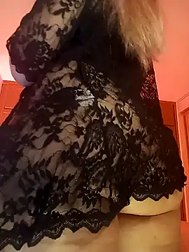 Snapshot of FREYJA- chatting on 02-04-25, 05:42 FREYJA- online show from 02-04-25, 05:42