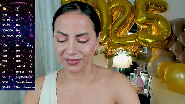 veronika naughty online show from 12-31-24, 02:03