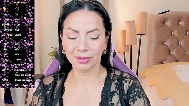 veronika naughty online show from 10-04-25, 02:37