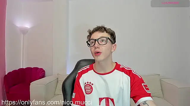 niico 18 online show from 12-30-24, 02:08