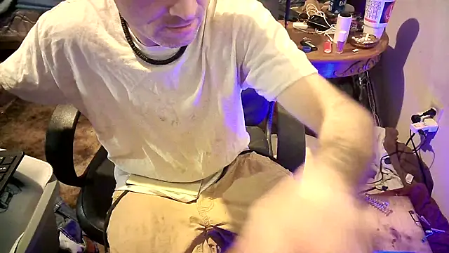 Snapshot of jaxx12369 chatting on 02-25-25, 05:25 jaxx12369 online show from 02-25-25, 05:25