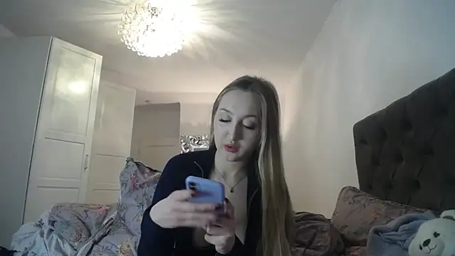 Snapshot of Ninadream2001 chatting on 03-16-25, 06:55 Ninadream2001 online show from 03-16-25, 06:55