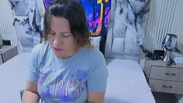 charlotte  G online show from 10-24-25, 11:17