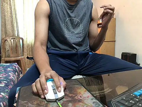 Snapshot of Zeuhorny chatting on 12-05-24, 05:37 Zeuhorny online show from 12-05-24, 05:37