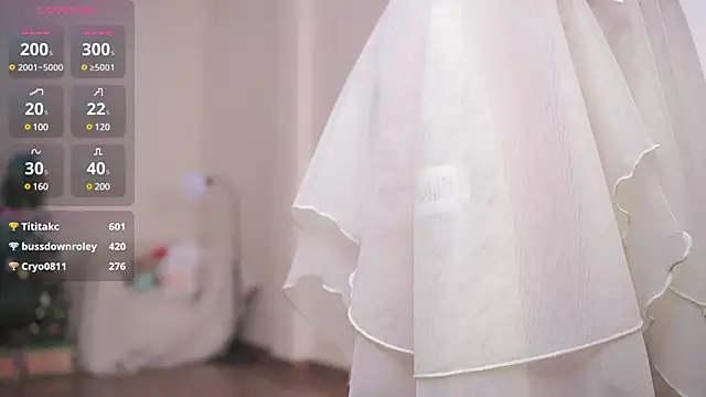 Snapshot of Miuzxc chatting on 12-29-24, 04:30 Miuzxc online show from 12-29-24, 04:30