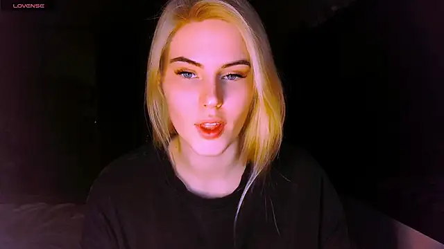 VoluptuousDreams online show from 03-13-25, 04:23