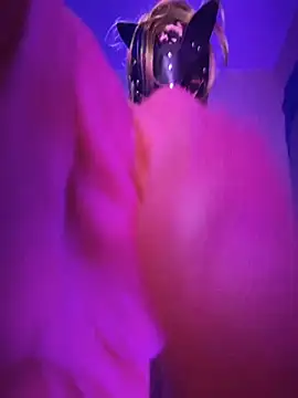 Snapshot of kandyloves chatting on 10-07-25, 10:12 kandyloves online show from 10-07-25, 10:12