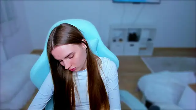 StellaLawless online show from 03-17-25, 10:49