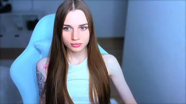 StellaLawless online show from 10-19-25, 07:47