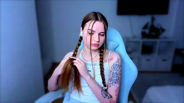 StellaLawless online show from 12-16-25, 10:26