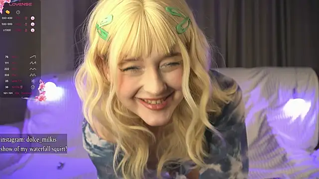 Snapshot of GlitterZOE chatting on 10-02-25, 04:36 GlitterZOE online show from 10-02-25, 04:36