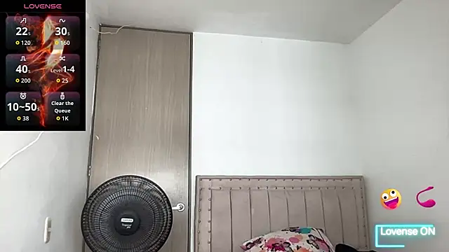 Snapshot of bob_petterson chatting on 11-08-25, 04:40 bob petterson online show from 11-08-25, 04:40