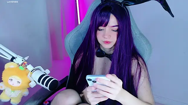 Snapshot of stephybrown chatting on 11-15-25, 01:03 stephybrown online show from 11-15-25, 01:03