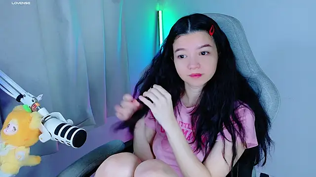 Snapshot of stephybrown chatting on 11-20-25, 12:00 stephybrown online show from 11-20-25, 12:00