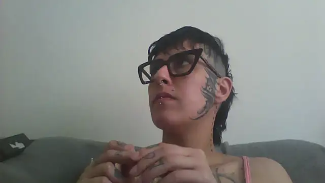 nickfxx online show from 12-21-25, 04:25