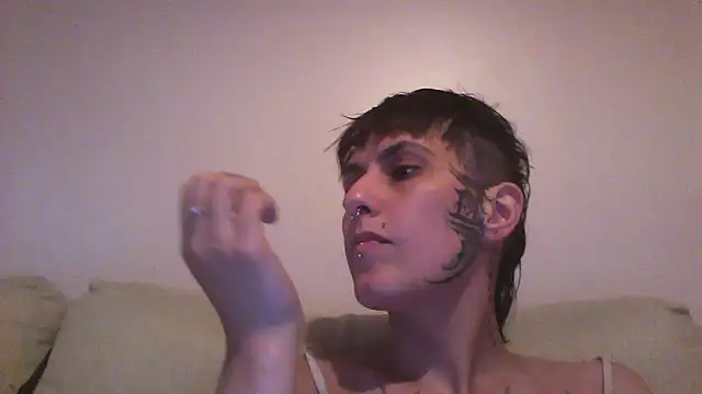 Snapshot of nickfxx chatting on 02-12-26, 11:44 nickfxx online show from 02-12-26, 11:44