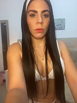 Snapshot of valecruz903 chatting on 09-29-25, 01:38 valecruz903 online show from 09-29-25, 01:38