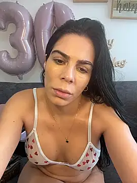 Snapshot of valecruz903 chatting on 11-05-25, 08:53 valecruz903 online show from 11-05-25, 08:53