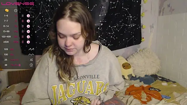 Snapshot of darling_tony chatting on 12-18-25, 01:17 darling tony online show from 12-18-25, 01:17
